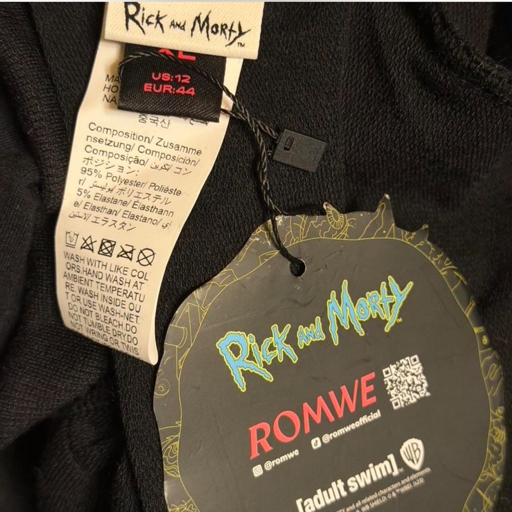 ROMWE Black Rick and Morty Hoodie cropped length size XL nwt punk goth emo alt - Picture 6 of 7